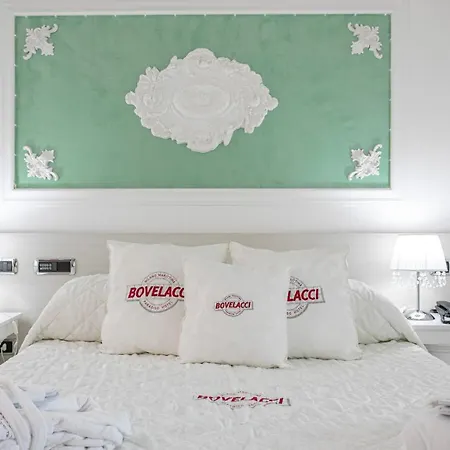 Boutique Paradiso Bovelacci